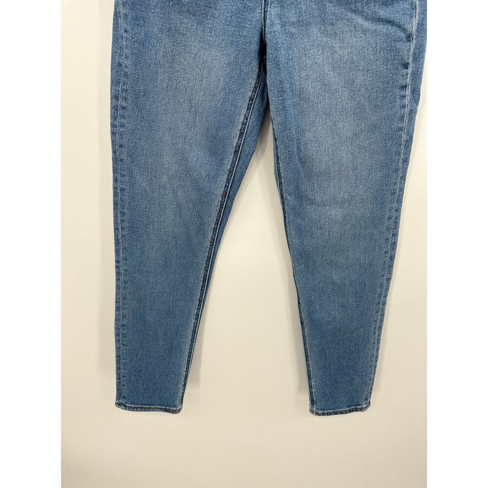 American Eagle Mom Jean Stretch Medium Wash Blue Denim Womens Size 0 Regular - Picture 4 of 8